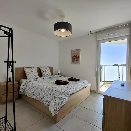 2 Bedrooms Sea View Pool Wifi Parking Clim فالوريس