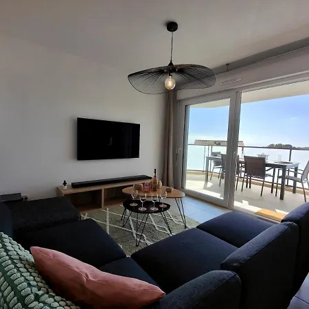 شقة 2 Bedrooms Sea View Pool Wifi Parking Clim