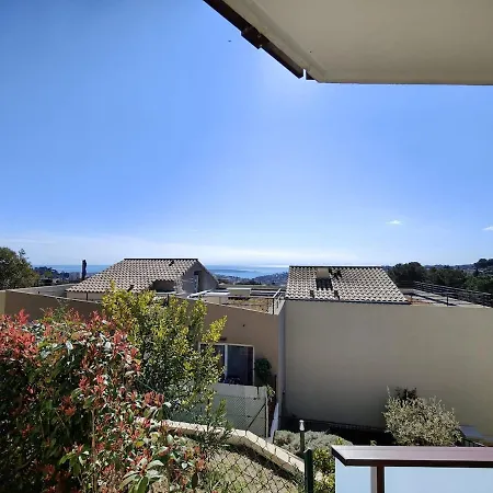 2 Bedrooms Sea View Pool Wifi Parking Clim شقة *