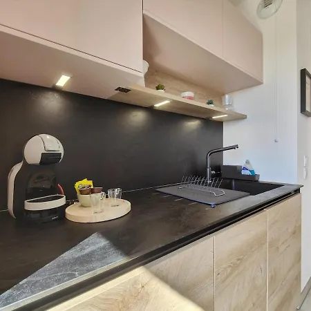 شقة 2 Bedrooms Sea View Pool Wifi Parking Clim *