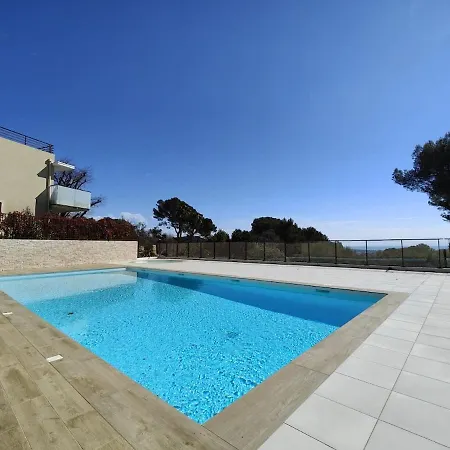 شقة 2 Bedrooms Sea View Pool Wifi Parking Clim فالوريس